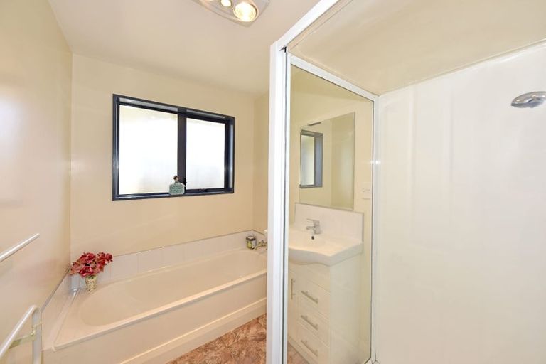 Photo of property in 12b Grassmere Street, Papanui, Christchurch, 8052