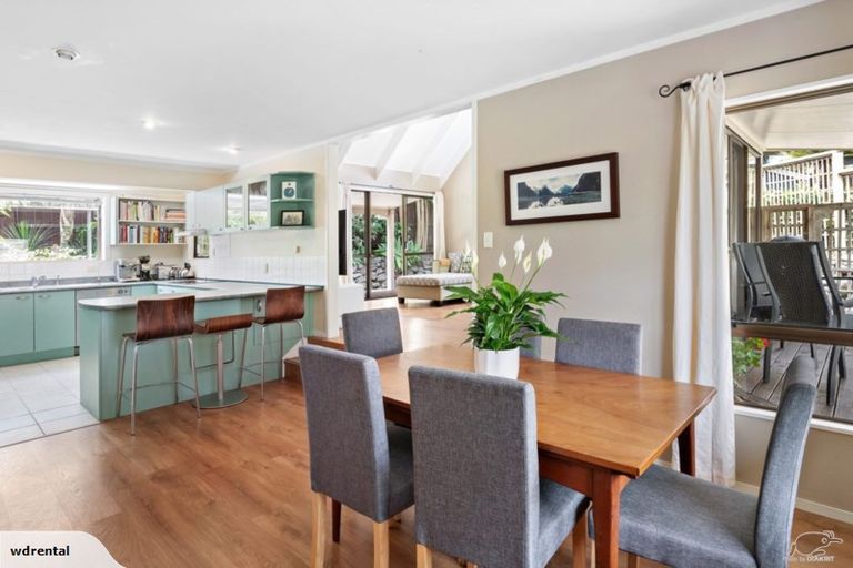 Photo of property in 5 Gleneagles Grove, Wattle Downs, Auckland, 2103