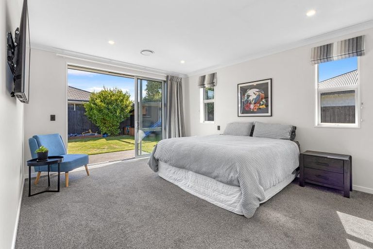 Photo of property in 16 Augustine Drive, Aidanfield, Christchurch, 8025