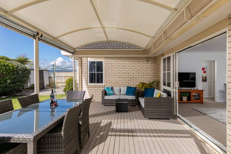 Photo of property in 27 Summerland Drive, Henderson, Auckland, 0612
