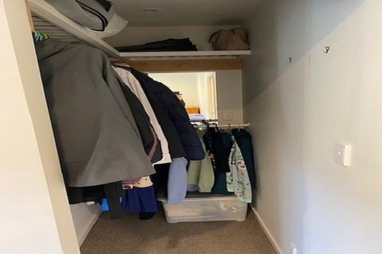 Photo of property in 27 Olivia Crescent, Tawa, Wellington, 5028