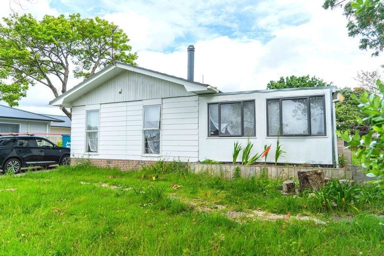 Photo of property in 3 Sandrine Avenue, Clover Park, Auckland, 2019