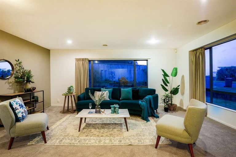 Photo of property in 15 Milford Street, Aotea, Porirua, 5024