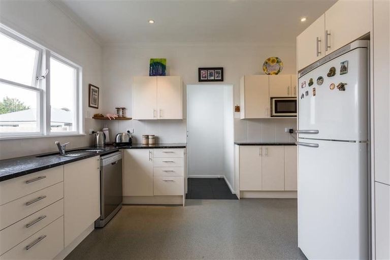 Photo of property in 5 Cassino Crescent, Onekawa, Napier, 4110