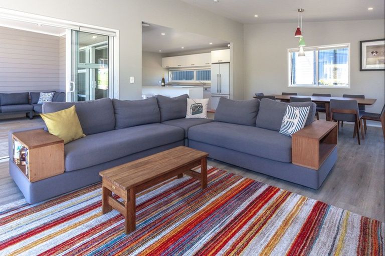 Photo of property in 5 Ross Place, Whiritoa, Whangamata, 3691