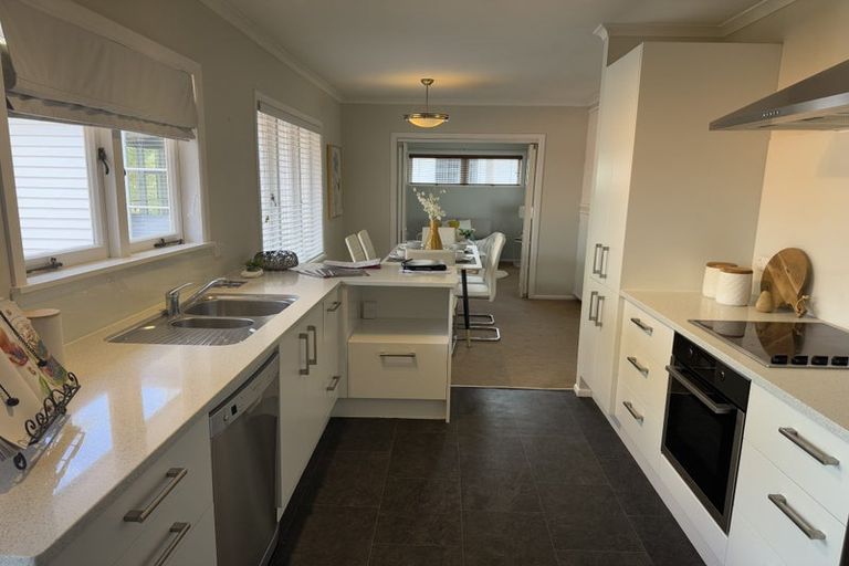 Photo of property in 15 Sandspit Road, Cockle Bay, Auckland, 2014