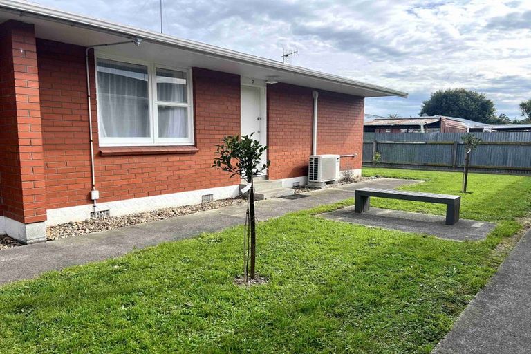 Photo of property in 451 Featherston Street, Palmerston North, 4414