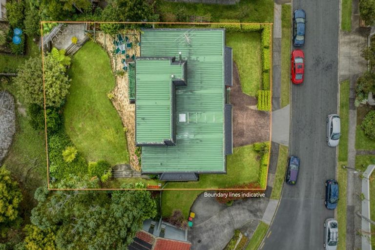 Photo of property in 9 Langstone Place, Chatswood, Auckland, 0626