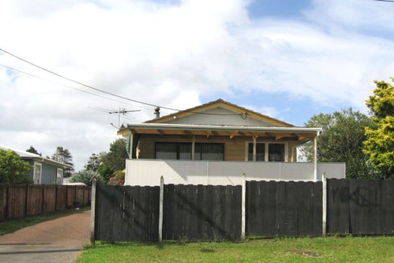 Photo of property in 12 Airdrie Road, Ranui, Auckland, 0612