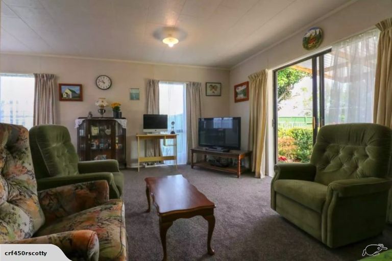 Photo of property in 53 Benmore Avenue, Cloverlea, Palmerston North, 4412