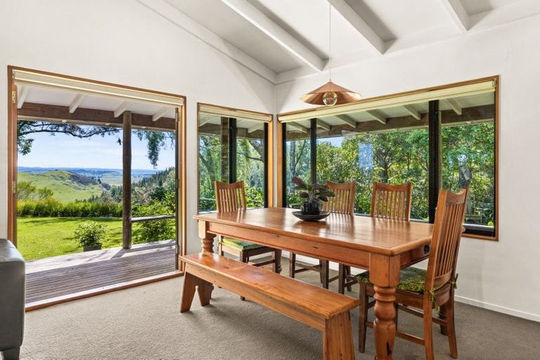 Photo of property in 40 Longview Road, Poraiti, Napier, 4182