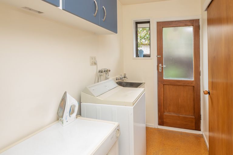 Photo of property in 1/124 Hamilton Avenue, Ilam, Christchurch, 8041