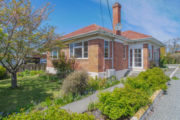Photo of property in 10 Hatton Street, West End, Timaru, 7910