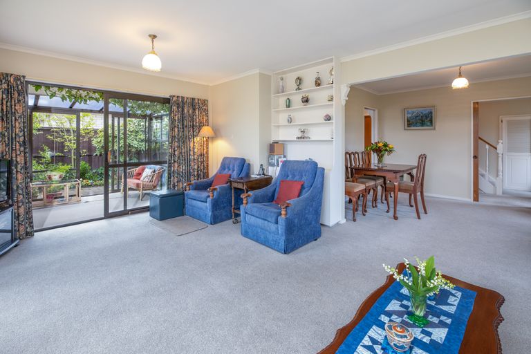 Photo of property in 1/124 Hamilton Avenue, Ilam, Christchurch, 8041