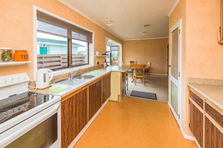 Photo of property in 21 Karamu Street, Tawhero, Whanganui, 4501