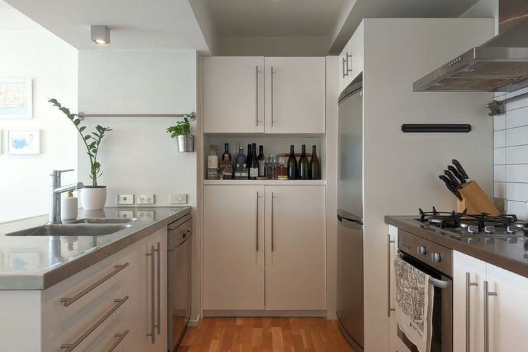 Photo of property in Sol Apartments, 23/37 Jessie Street, Te Aro, Wellington, 6011