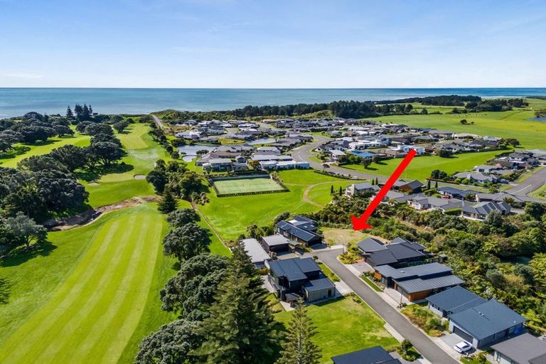 Photo of property in 10 Kakariki Lane, Waiwhakaiho, New Plymouth, 4312