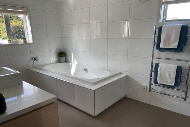 Photo of property in 18 Bryndwr Road, Fendalton, Christchurch, 8052