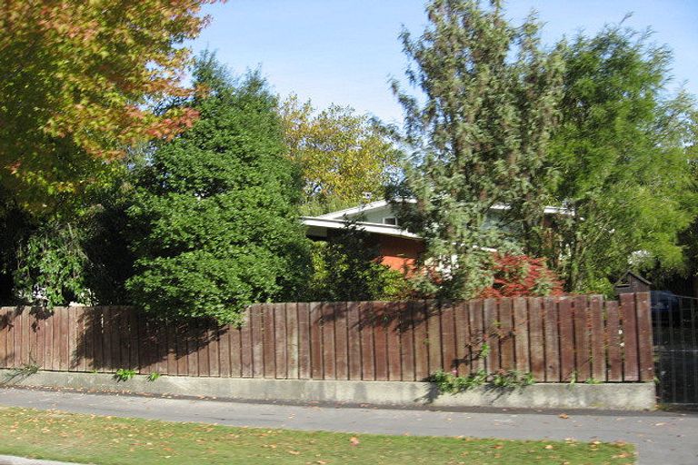 Photo of property in 5 Tuirau Place, Ilam, Christchurch, 8041