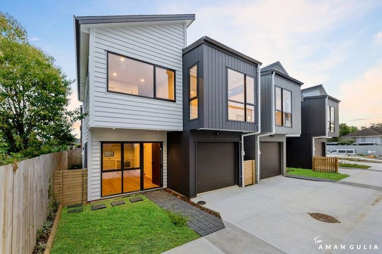 Photo of property in 14d Serjeant Street, Henderson, Auckland, 0612