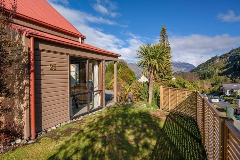 Photo of property in 25d Williams Street, Sunshine Bay, Queenstown, 9300