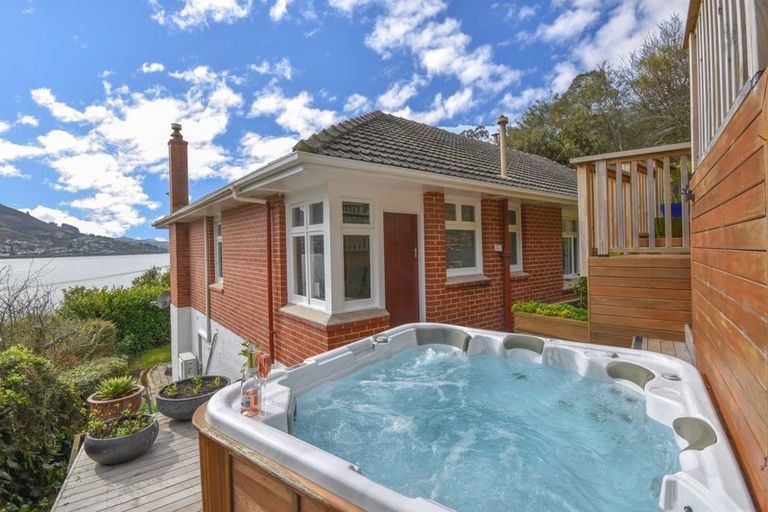 Photo of property in 10 Irvine Road, The Cove, Dunedin, 9077