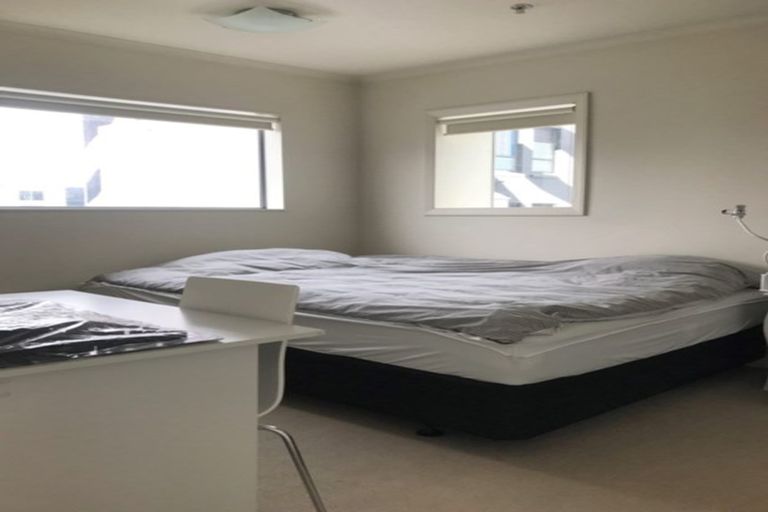 Photo of property in Monvie Apartments, 606/15 Holland Street, Te Aro, Wellington, 6011
