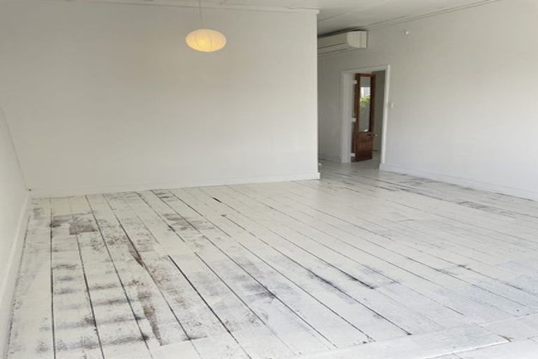 Photo of property in 9 Mortimer Terrace, Aro Valley, Wellington, 6021