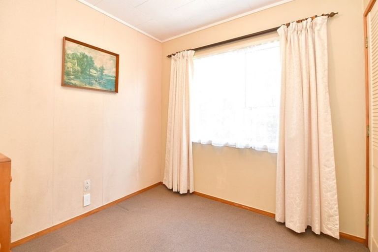 Photo of property in 1/32 Manuwai Road, Torbay, Auckland, 0630