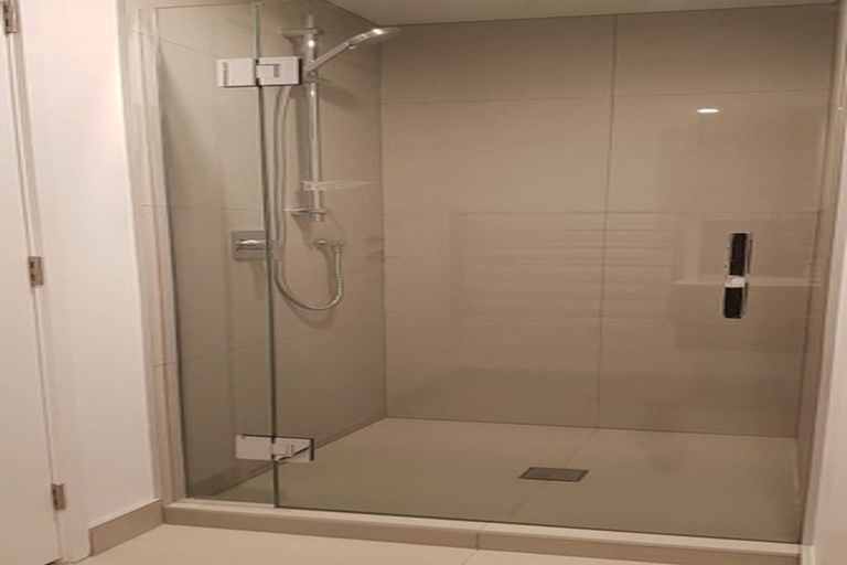 Photo of property in Alpha Apartments, 503/4 Elizabeth Street, Mount Victoria, Wellington, 6011