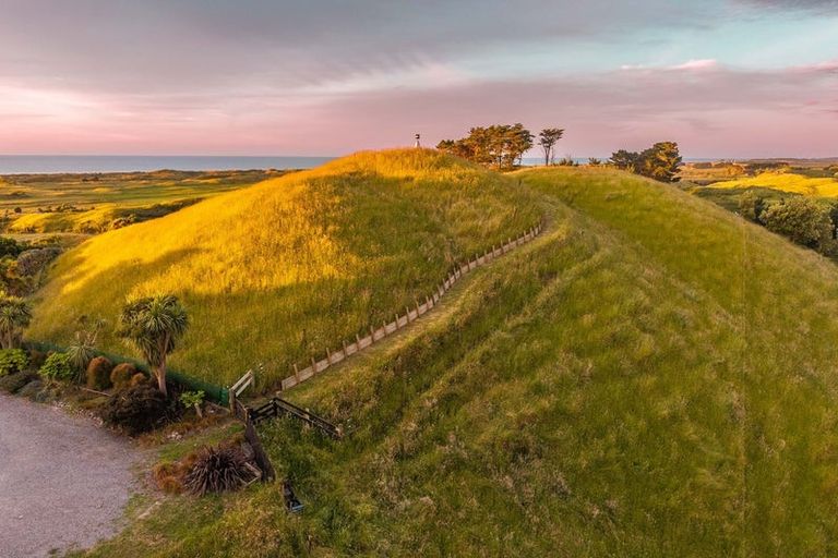 Photo of property in 104 Raukawa Road, Peka Peka, Waikanae, 5391