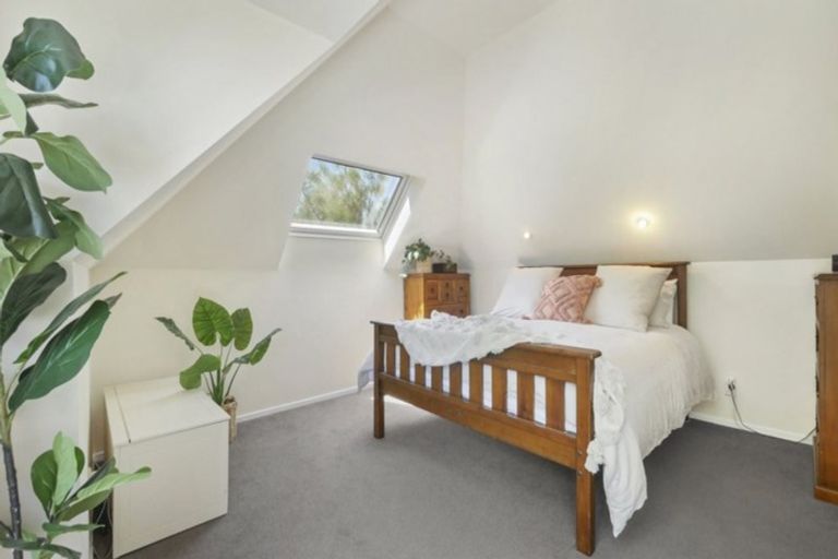 Photo of property in 5 Holderness Place, Ilam, Christchurch, 8041