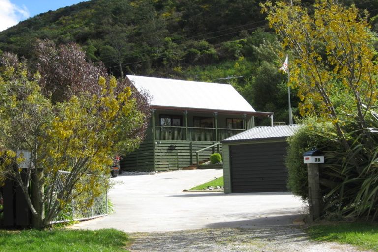 Photo of property in 17 Garden Terrace, Picton, 7220