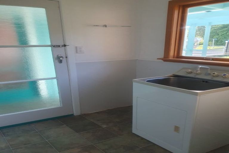 Photo of property in 83 Hilltop Avenue, Morningside, Whangarei, 0110