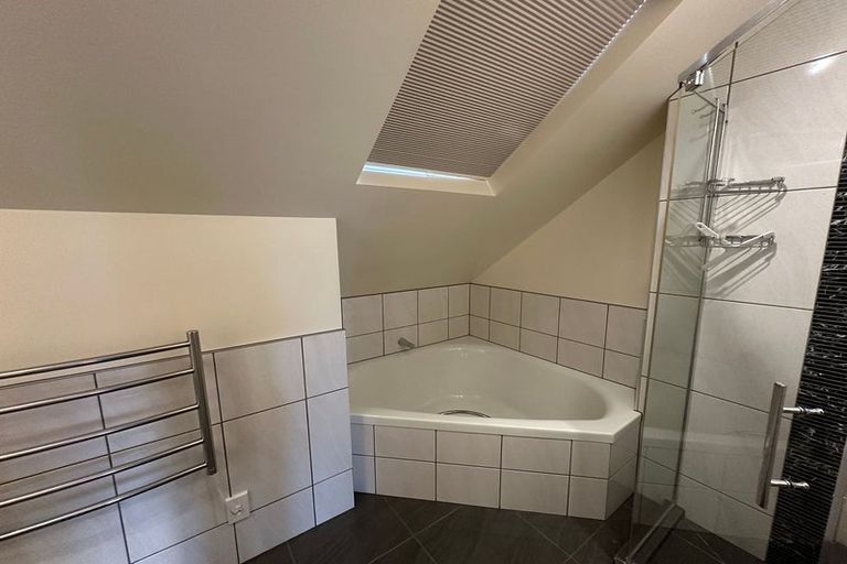 Photo of property in 1/16 Sherwood Street, Woburn, Lower Hutt, 5010