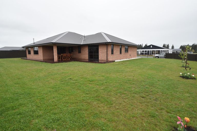 Photo of property in 8 Birch Hill Drive, Twizel, 7901