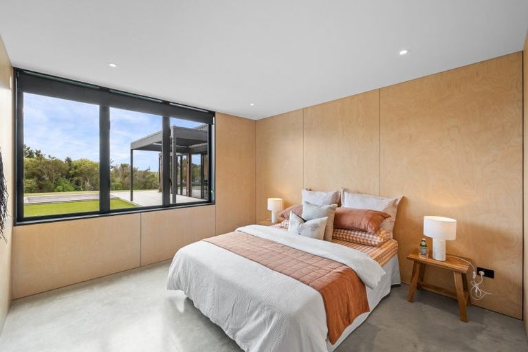 Photo of property in 32 Aroha Road, Te Arai, Wellsford, 0975