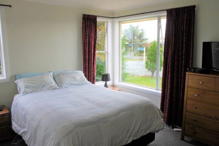 Photo of property in 74 Forfar Crescent, Rockdale, Invercargill, 9812