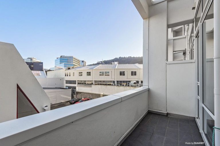 Photo of property in Stadium Garden Flats, 117/107 Thorndon Quay, Pipitea, Wellington, 6011