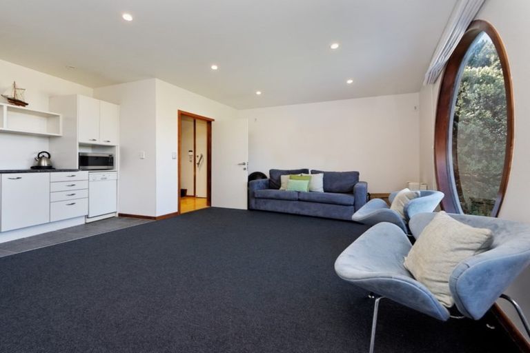 Photo of property in 87 Marine Parade North, Piha, 0772