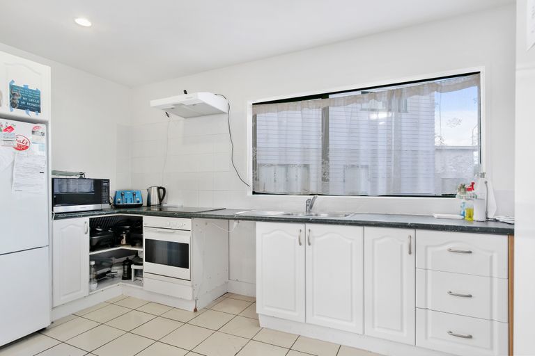 Photo of property in 15/1 Briar Way, New Lynn, Auckland, 0600