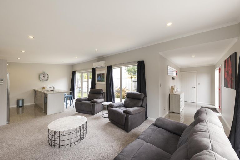 Photo of property in 6a Chelwood Street, Takaro, Palmerston North, 4412