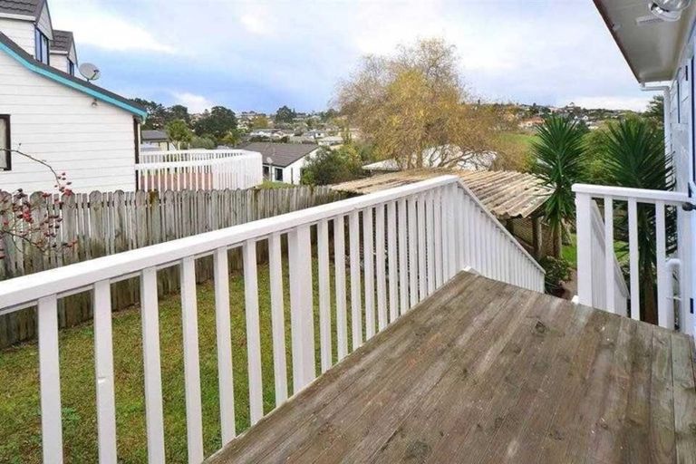 Photo of property in 64 Barbados Drive, Unsworth Heights, Auckland, 0632