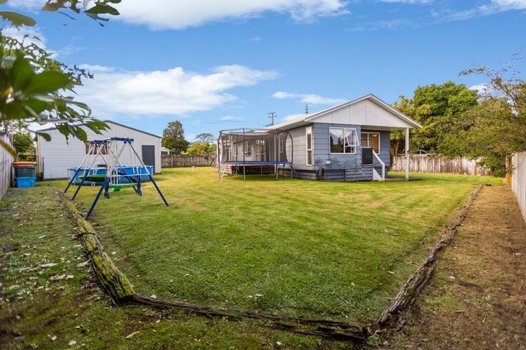 Photo of property in 98 Oxford Road, Okato, 4335