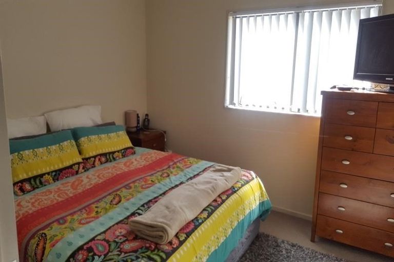 Photo of property in 2/46 Carlos Drive, Flat Bush, Auckland, 2016