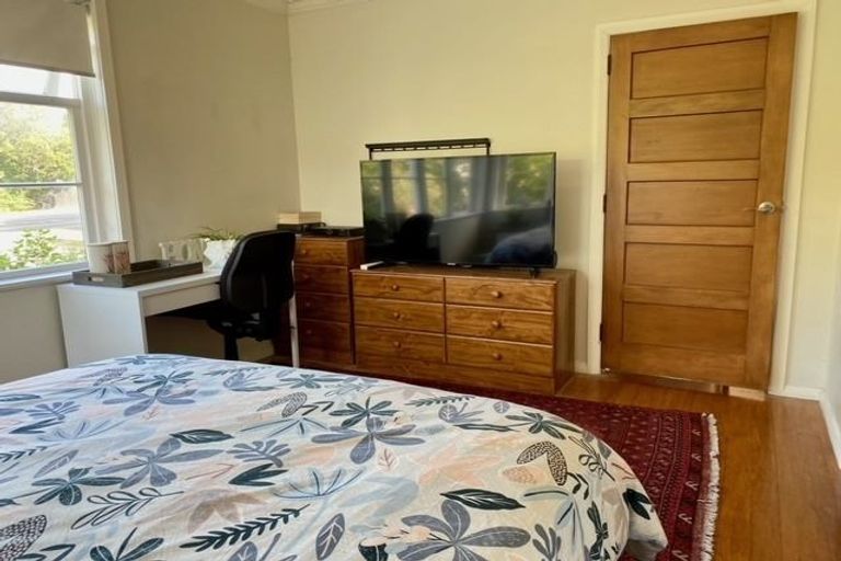 Photo of property in 198 Lake Road, Belmont, Auckland, 0622