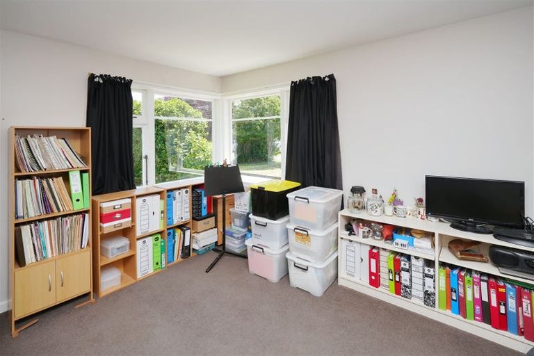 Photo of property in 34 Charlcott Street, Burnside, Christchurch, 8053