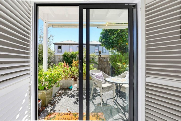 Photo of property in 5f Church Street, Akaroa, 7520