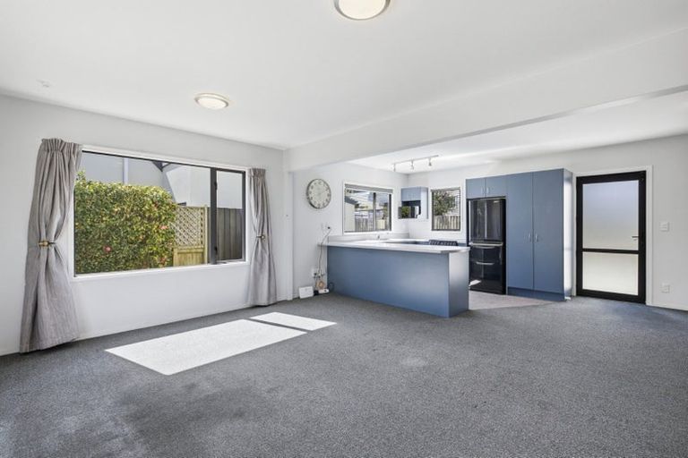 Photo of property in 48a Oxley Avenue, St Albans, Christchurch, 8014