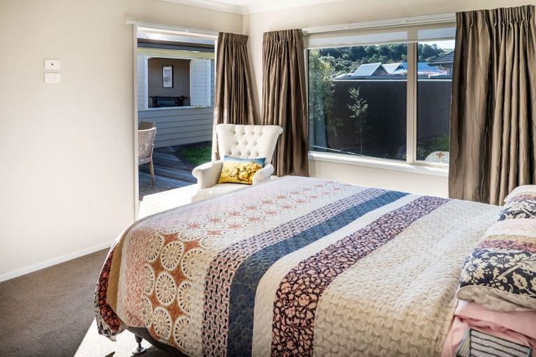 Photo of property in 51 Montgomery Crescent, Kinloch, Taupo, 3377